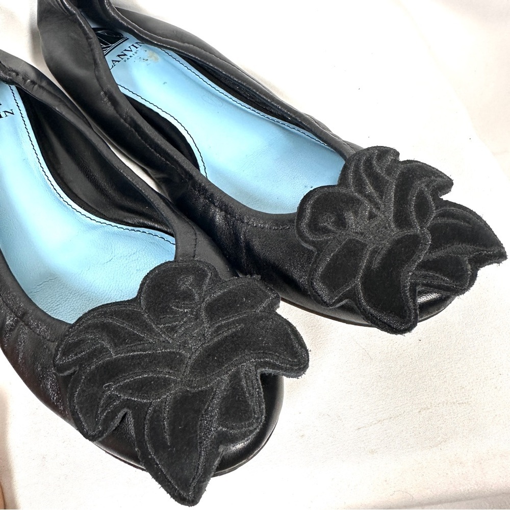 Lanvin Black Ballet Flats with Flower Appliqué - Picture 11 of 13